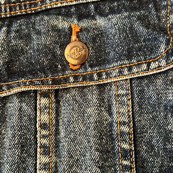 Big Hard Rock Cafe Singapore’s XL denim jean jacket 90s - Picture 7 of 12